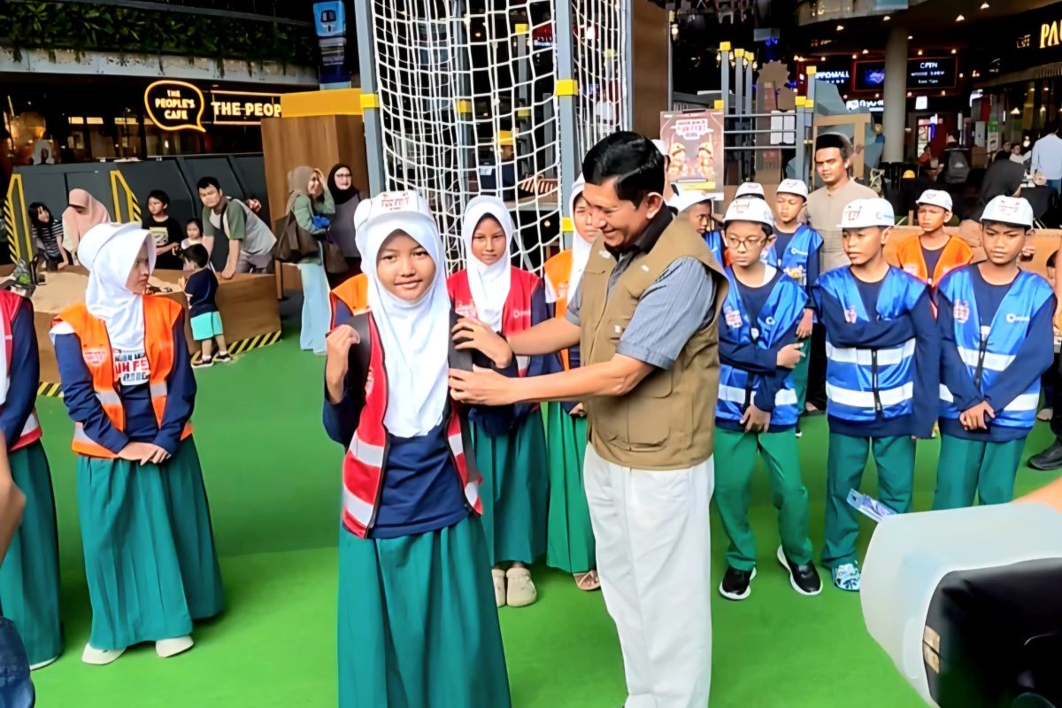 MIND ID Educates 100 Islamic Boarding School Students on Mining Industry