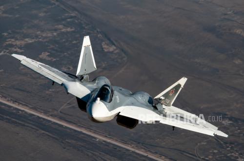 Russia's Su-57 Spotted with New Combat Configuration Amid Evolving Ukraine Threats