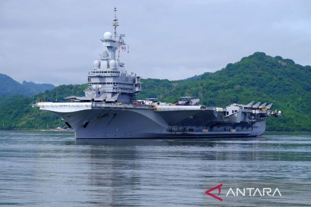 France Recalls Aircraft Carrier Charles de Gaulle from Middle East