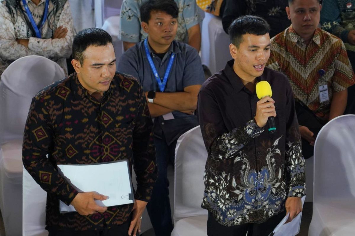 Minister of Law guarantees expedited citizenship process for 'stateless' children