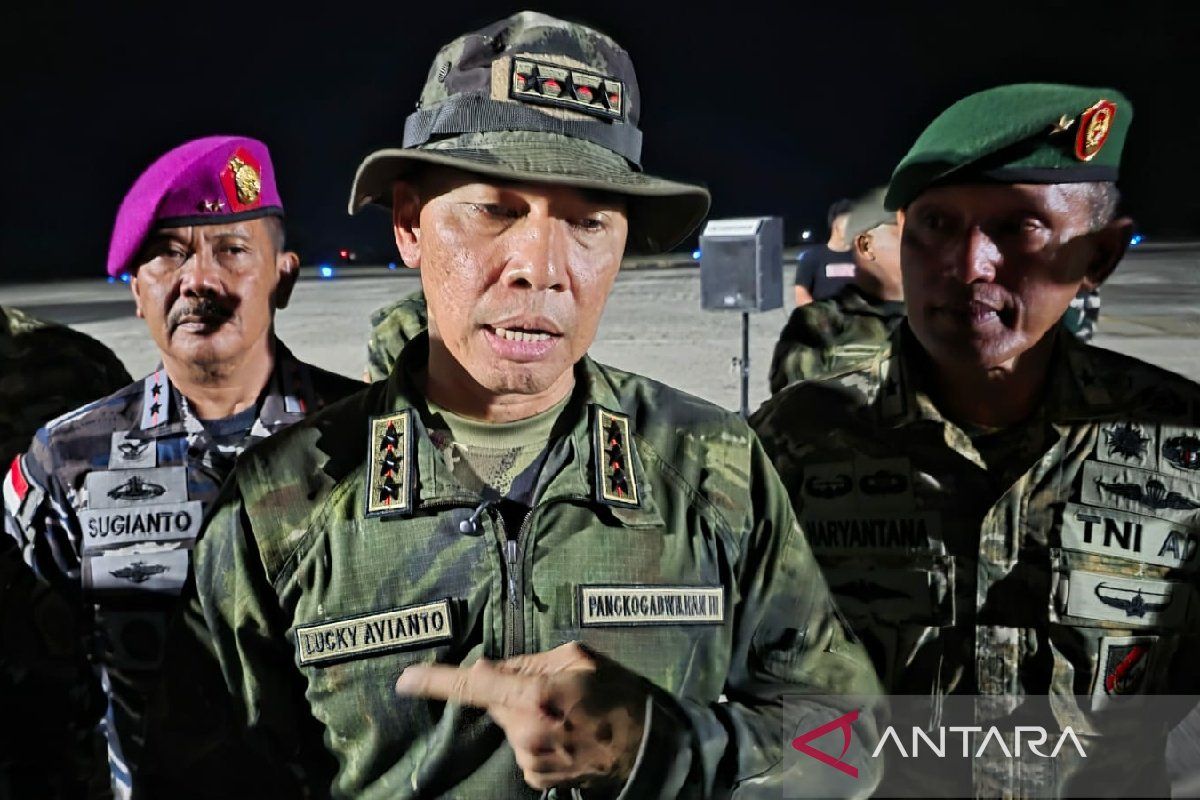 TNI to Deploy More Troops to Vulnerable Areas Following Pilot Shooting