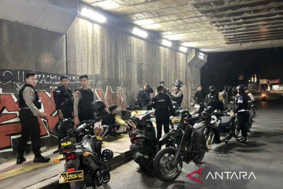 Polda Metro Jaya detains youth convoy lacking vehicle documents in East Jakarta
