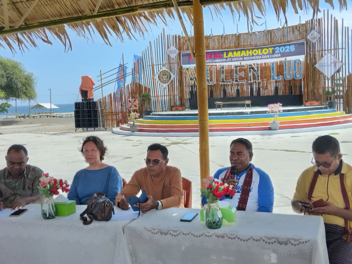 Lamaholot Festival Talk Show Highlights Cultural Preservation Challenges in the Digital Era