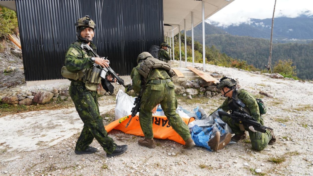 New Armed Criminal Group Bakusip Suspected of Burning PT AMA Aircraft