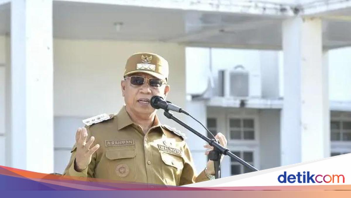 Bima Mayor Aji Man Defends Wife's Appointment as Health Agency Secretary