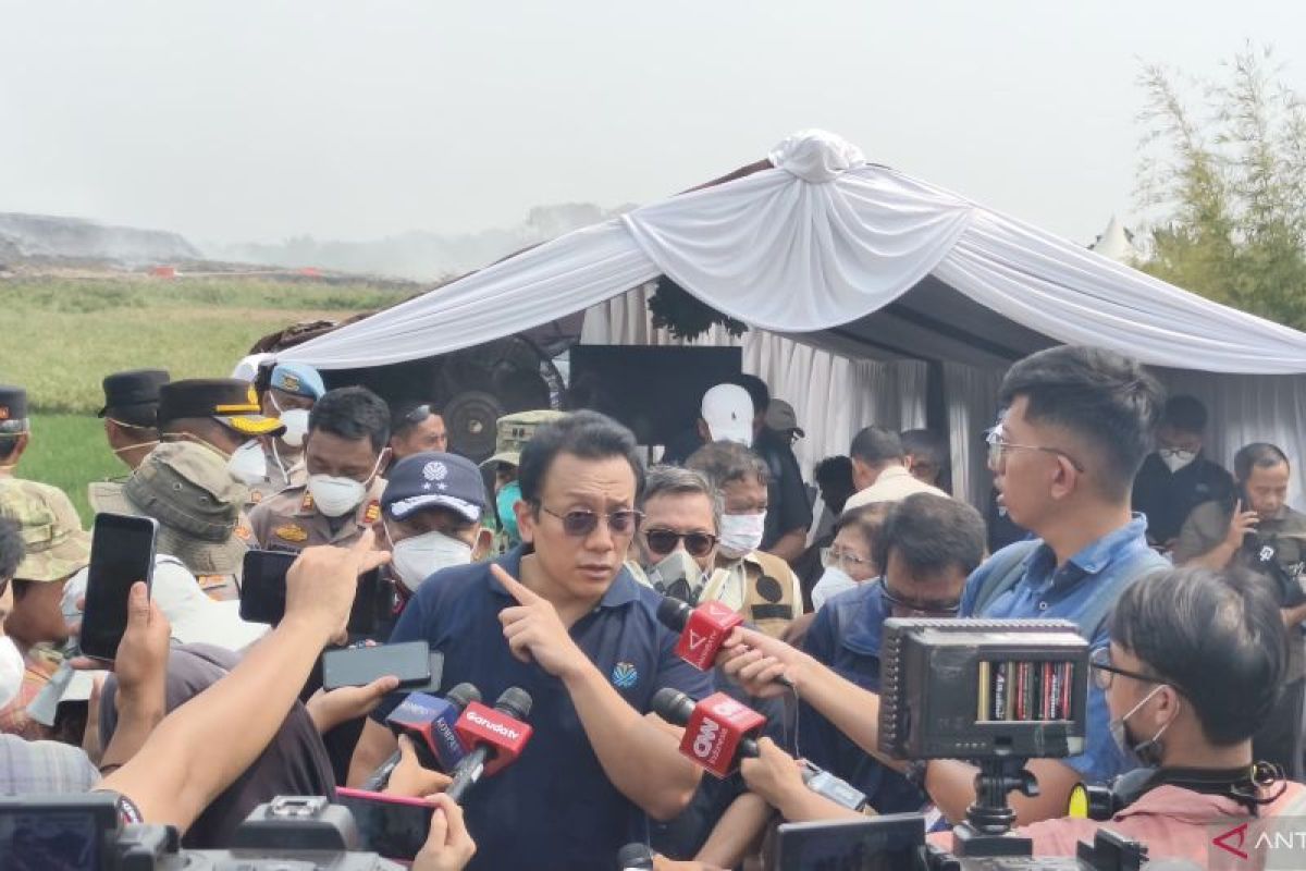 Environment Ministry to Proceed with Waste-to-Energy Plant at Jatiwaringin Landfill Despite Fire