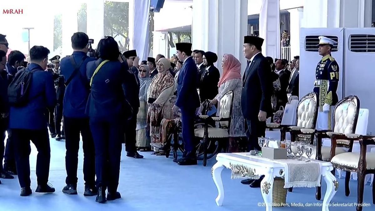 Gerindra on Prabowo Saluting Jokowi: A Good and Warm Relationship