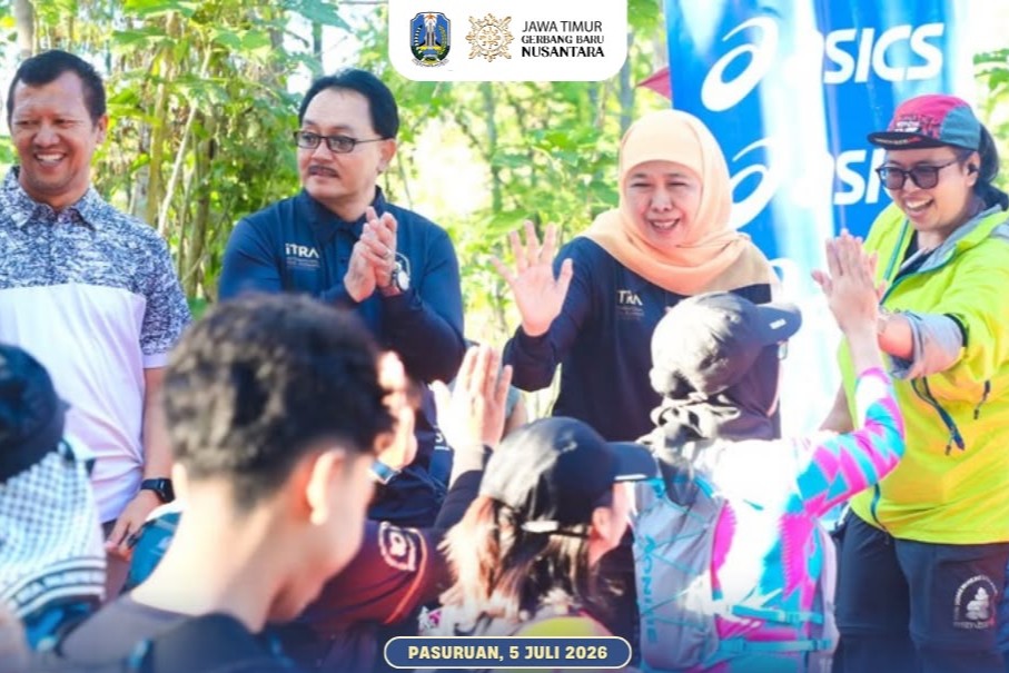 Governor Khofifah Flags Off Thousands of Runners at International Trail Running MANTRA116 2026