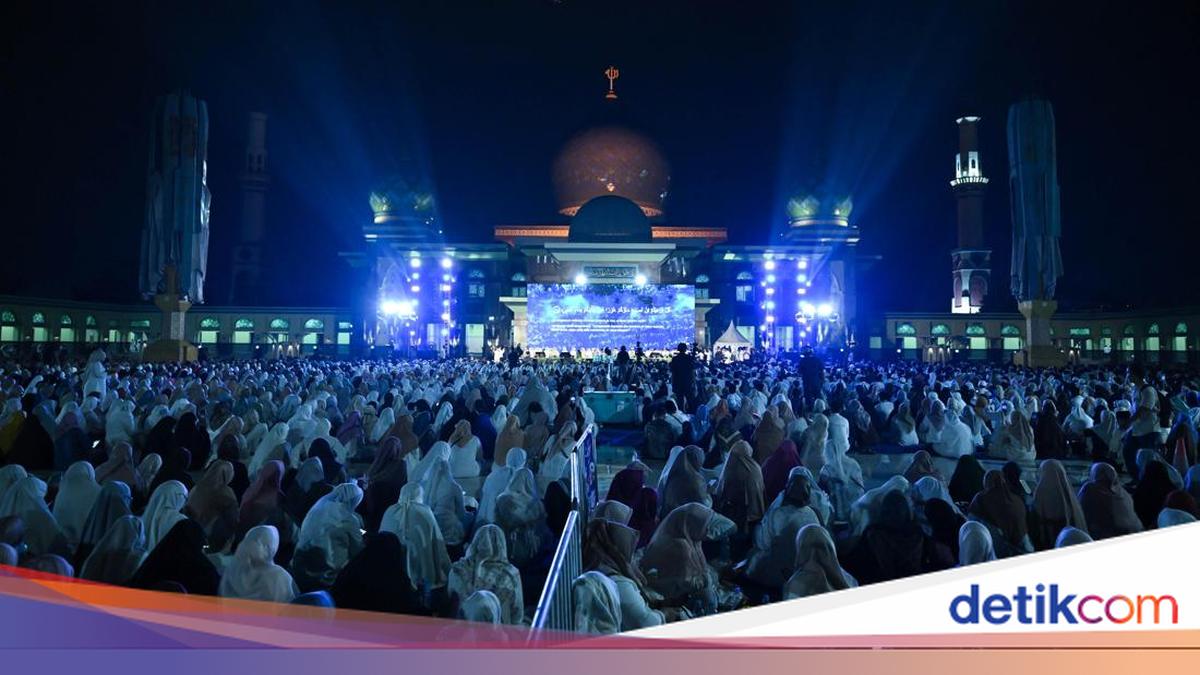 Pekanbaru Earns MURI Record as 9,184 Civil Servants Recite Surah Al-Mulk in Unison
