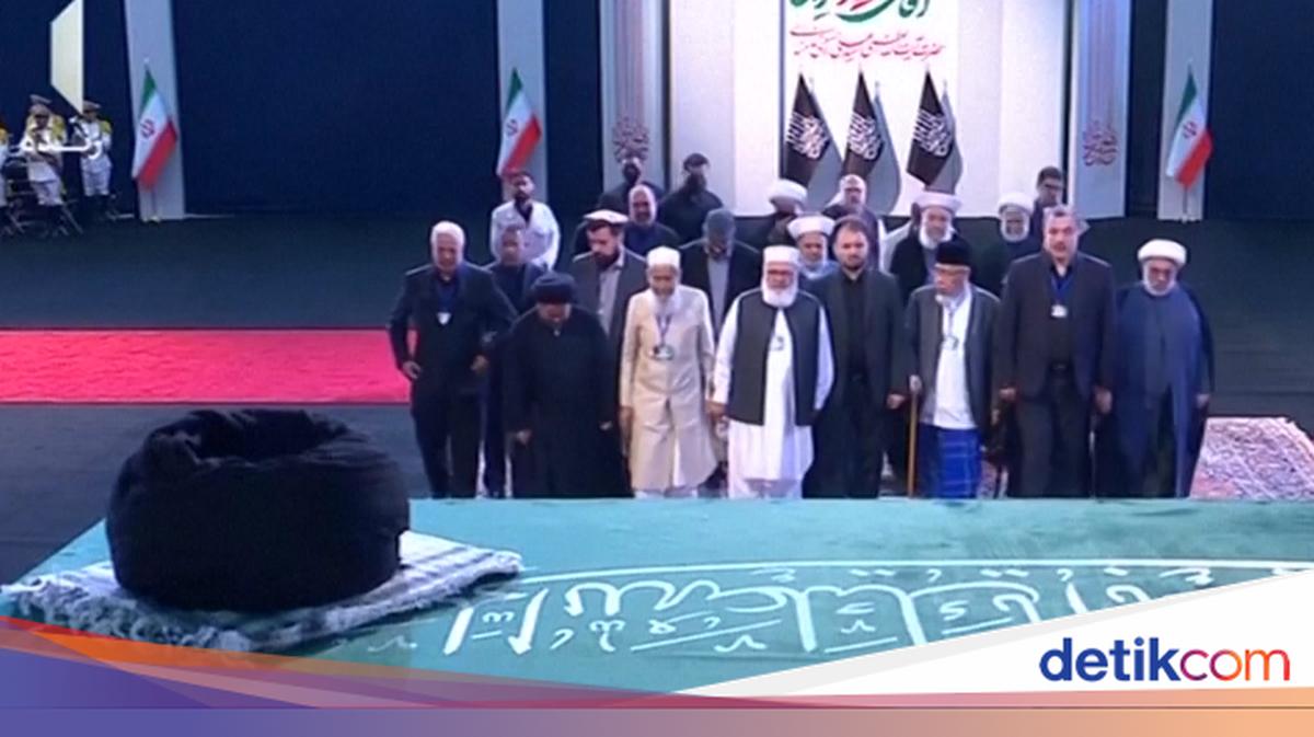 US and Western Nations Absent from Khamenei's Funeral