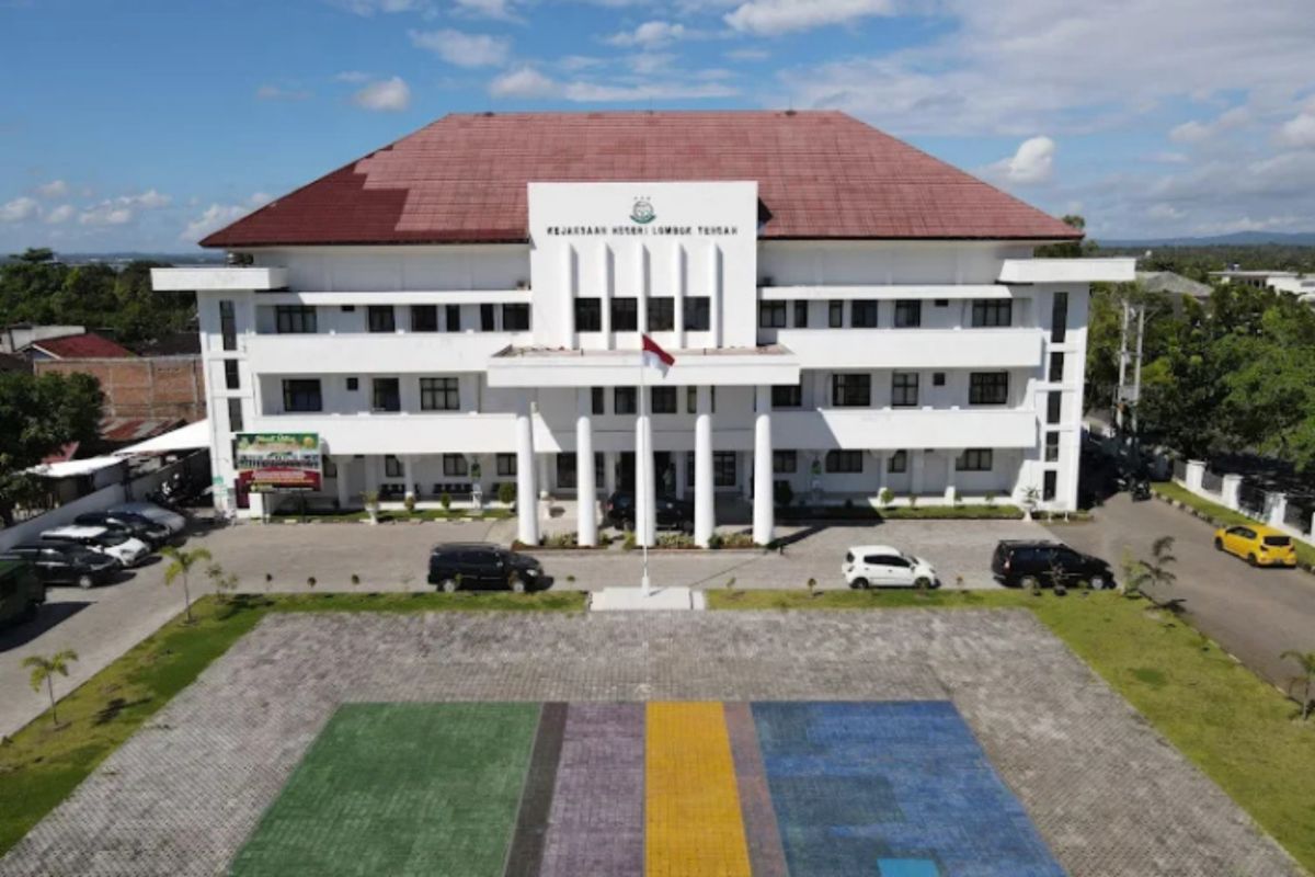 Central Lombok Residents Warned of Fake WhatsApp Accounts Impersonating Officials