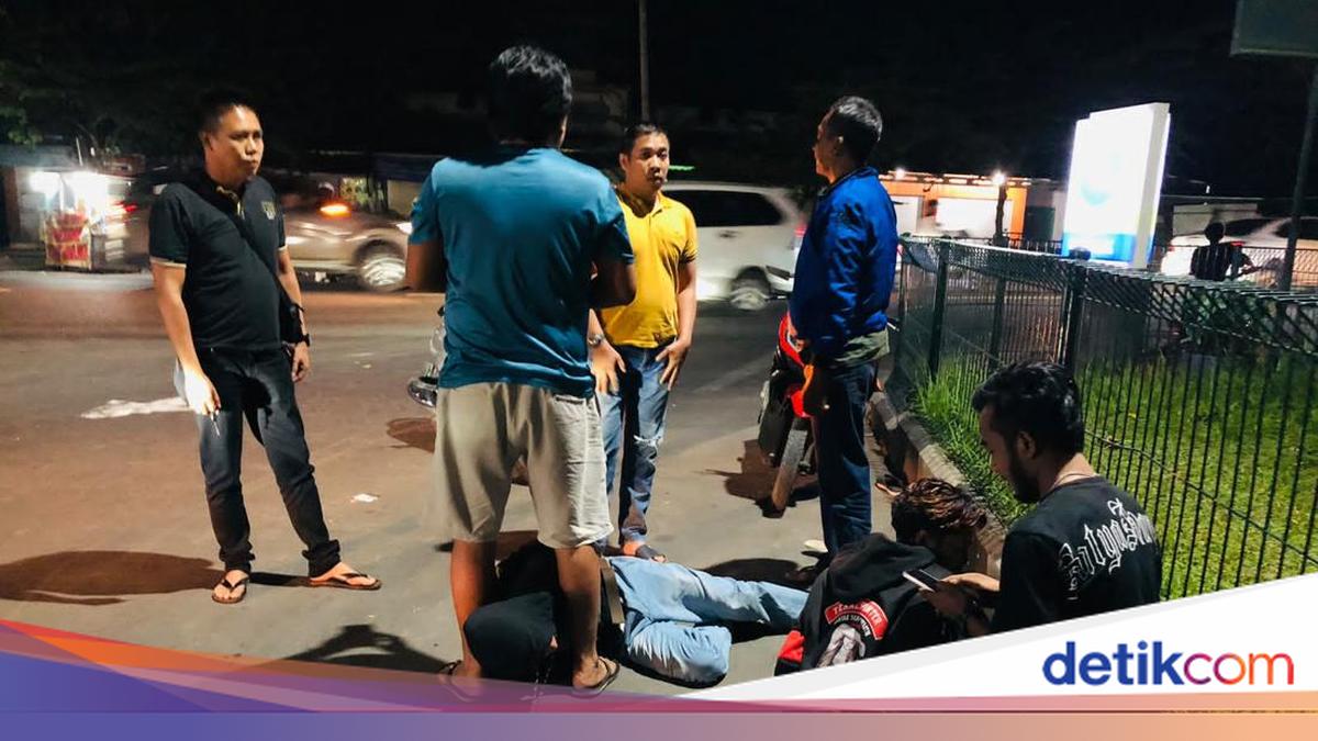 Two Central Lombok Residents Arrested at Petrol Station with 60 Grams of Methamphetamine