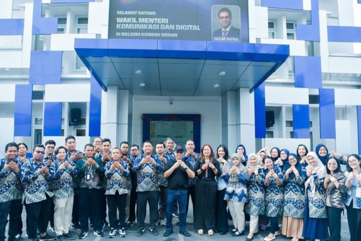 Gov't bolsters digital talent to strengthen tech competitiveness