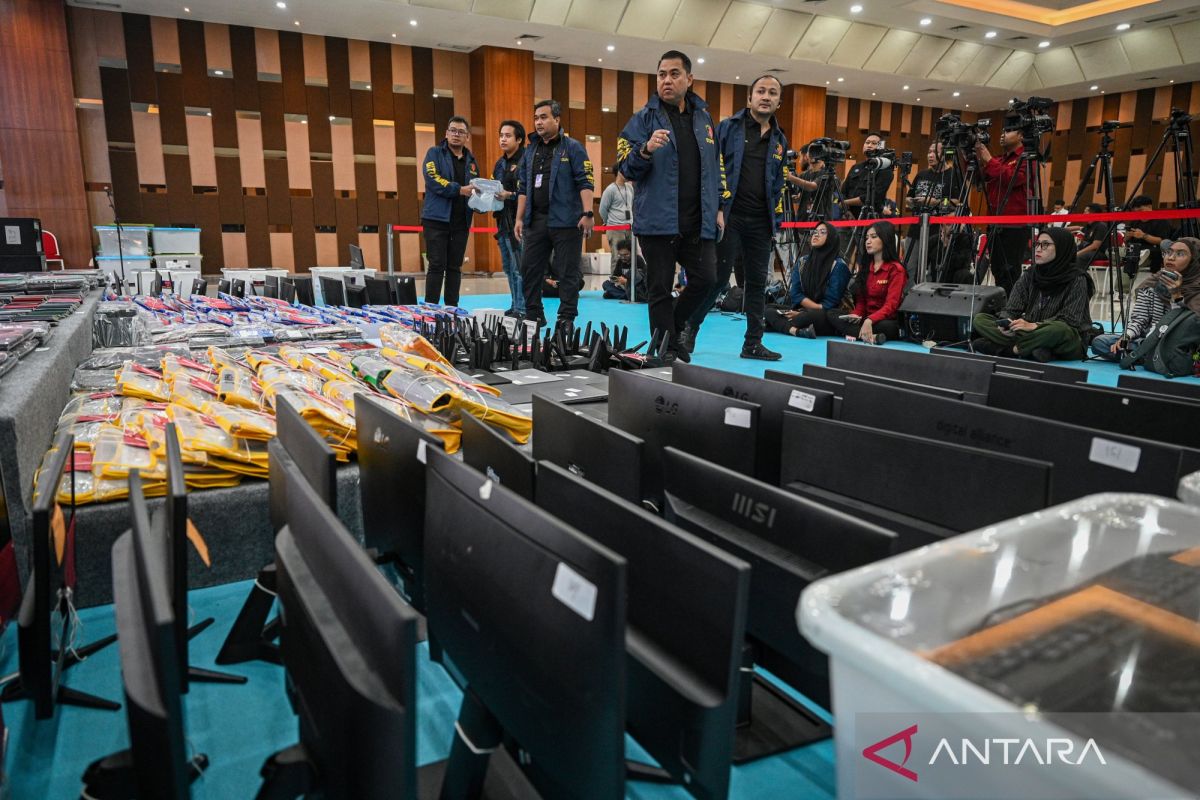 Observer: Handling online gambling requires involvement of all platforms in Indonesia