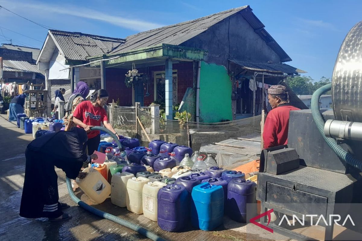 BNPB: Requests for clean water aid in Semarang and Pasuruan fulfilled