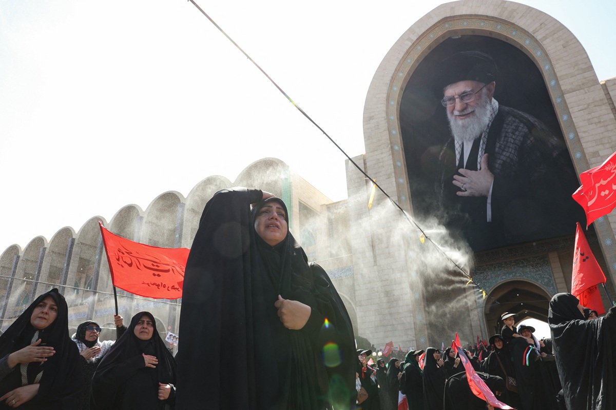 Ali Khamenei's Funeral Begins, Mojtaba Khamenei's Absence Fuels Speculation