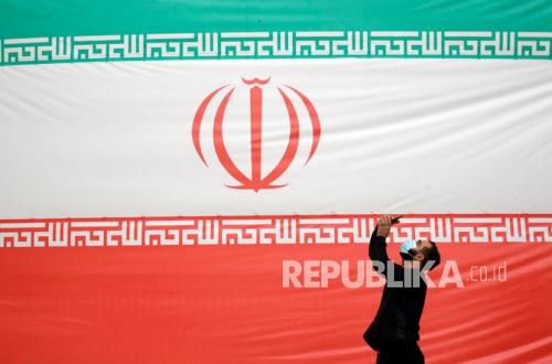 Iran Explores Resuming Oil Exports to Japan, Leveraging Sanctions Waiver
