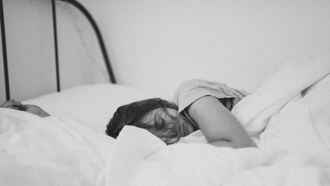 Can Snoring During Sleep Trigger a Stroke? A Neurologist Explains