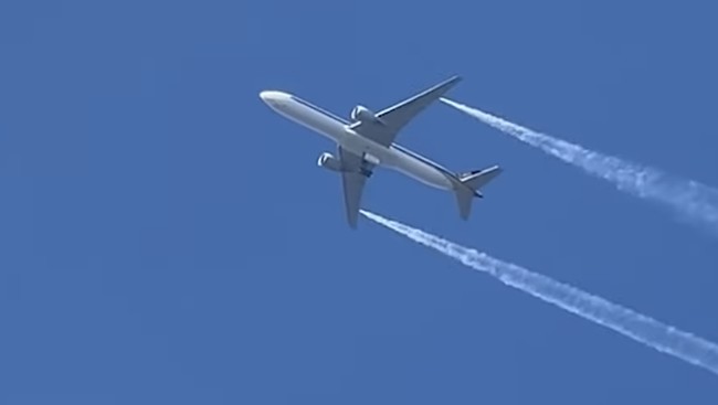 Turbulence Injures Passengers on World's Best Airline, Pilots Warned