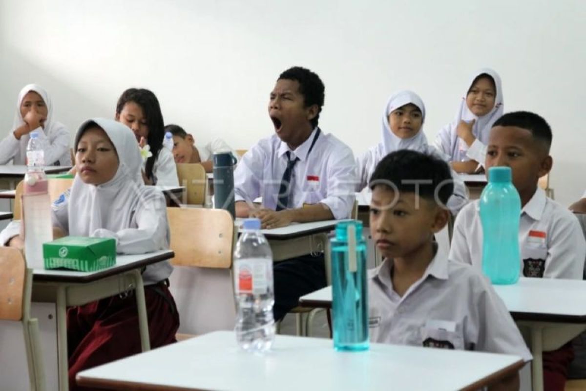 Academic says People's Schools can reduce juvenile delinquency