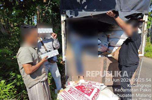 Malang Customs Uncovers 1 Million Illegal Cigarettes Hidden Under Rice Husks