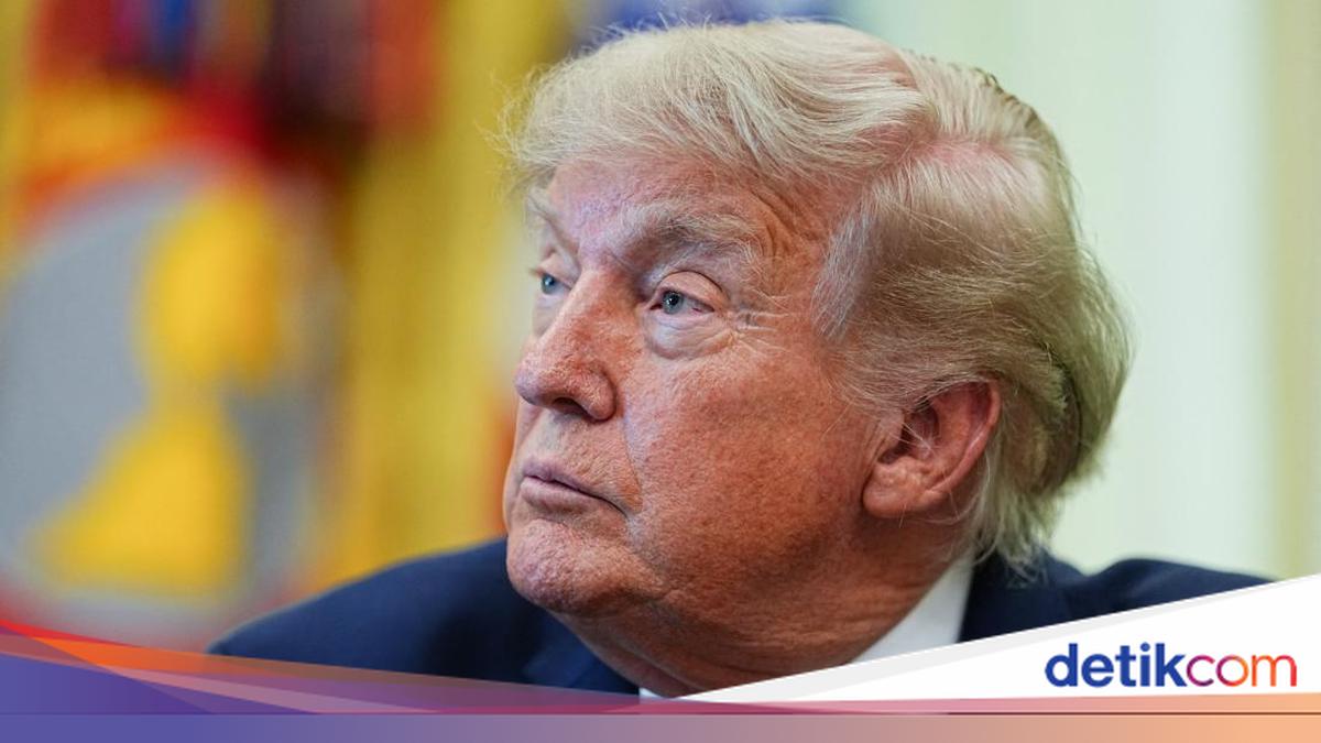 Trump 'Shocked' by Massive Turnout at Khamenei's Funeral