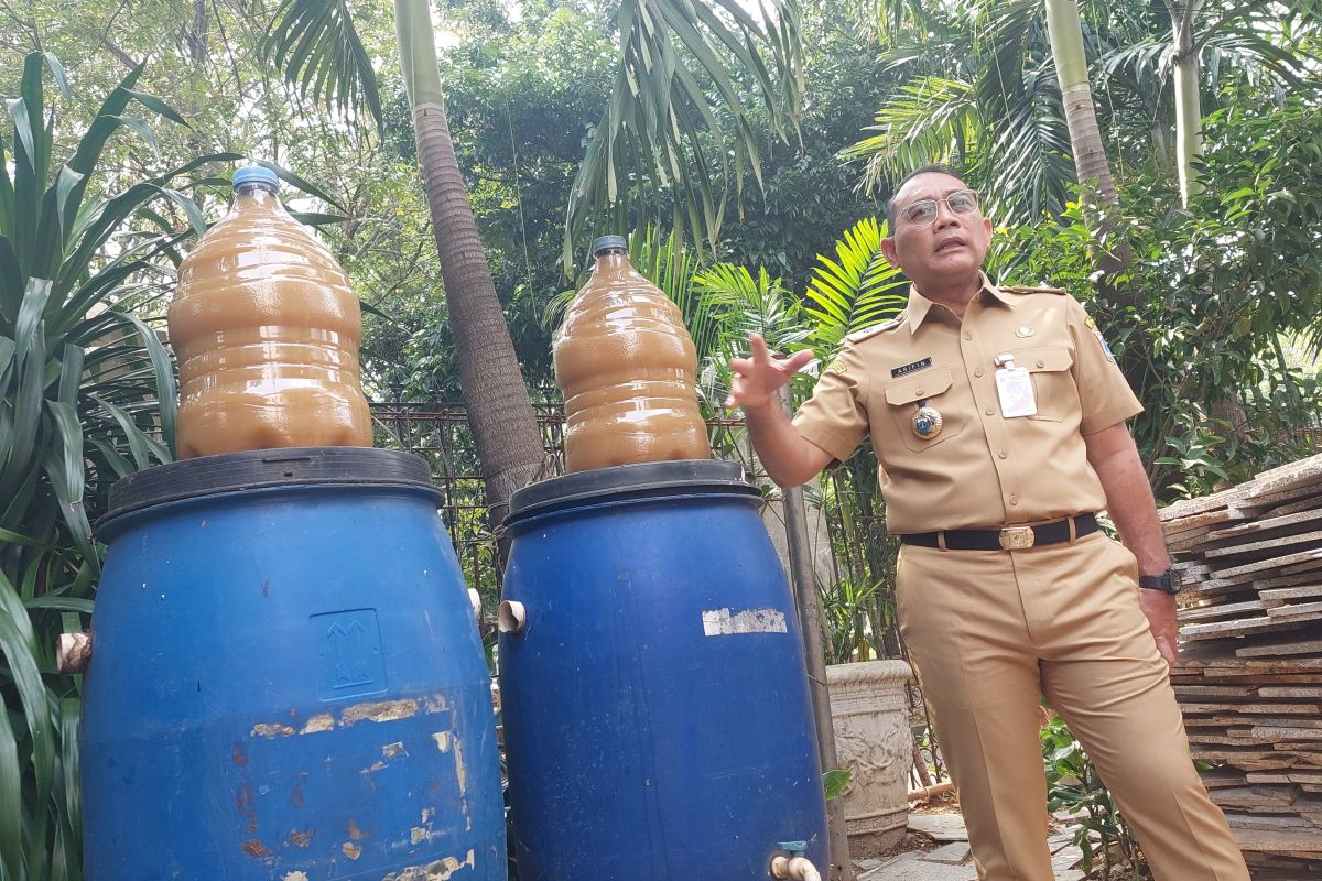 Central Jakarta Administration to Make Subdistrict and District Offices Waste Management Models