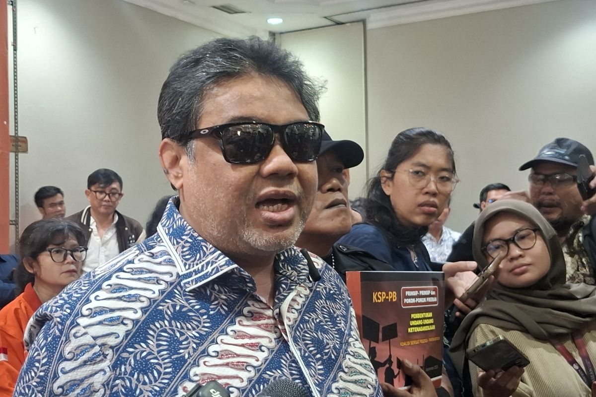 Labour Coalition Urges Acceleration of New Manpower Law Deliberations