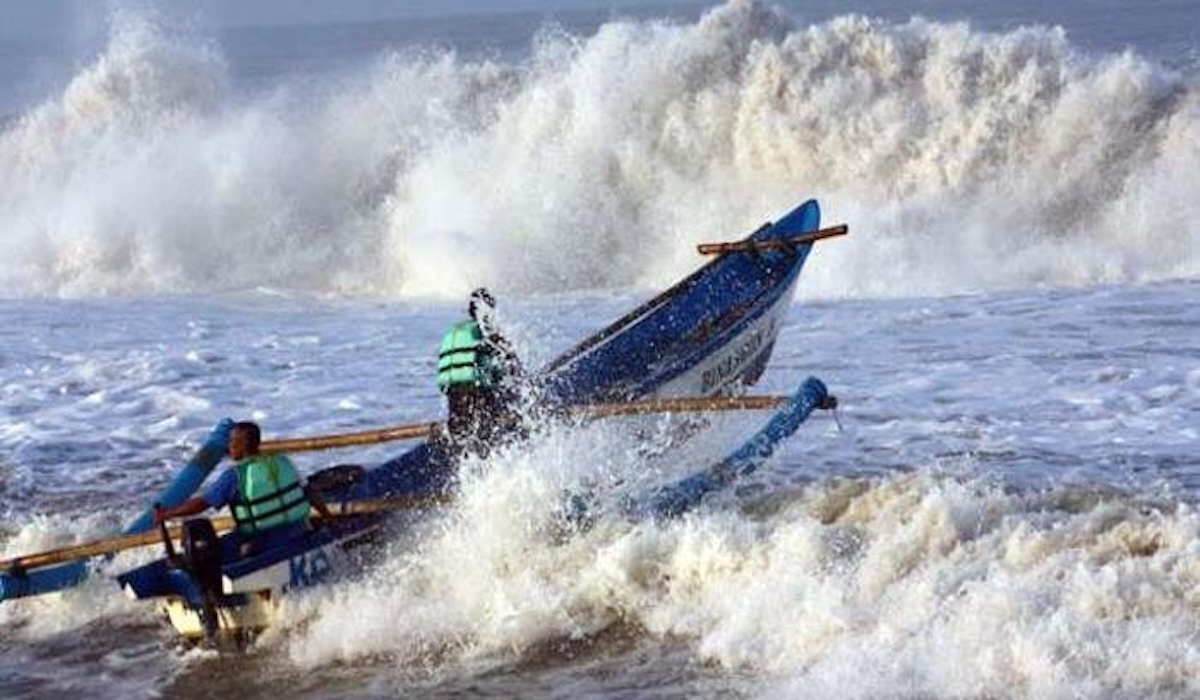 BMKG Sultra Issues Warning for Potential 2.5-Metre High Waves Until 9 July