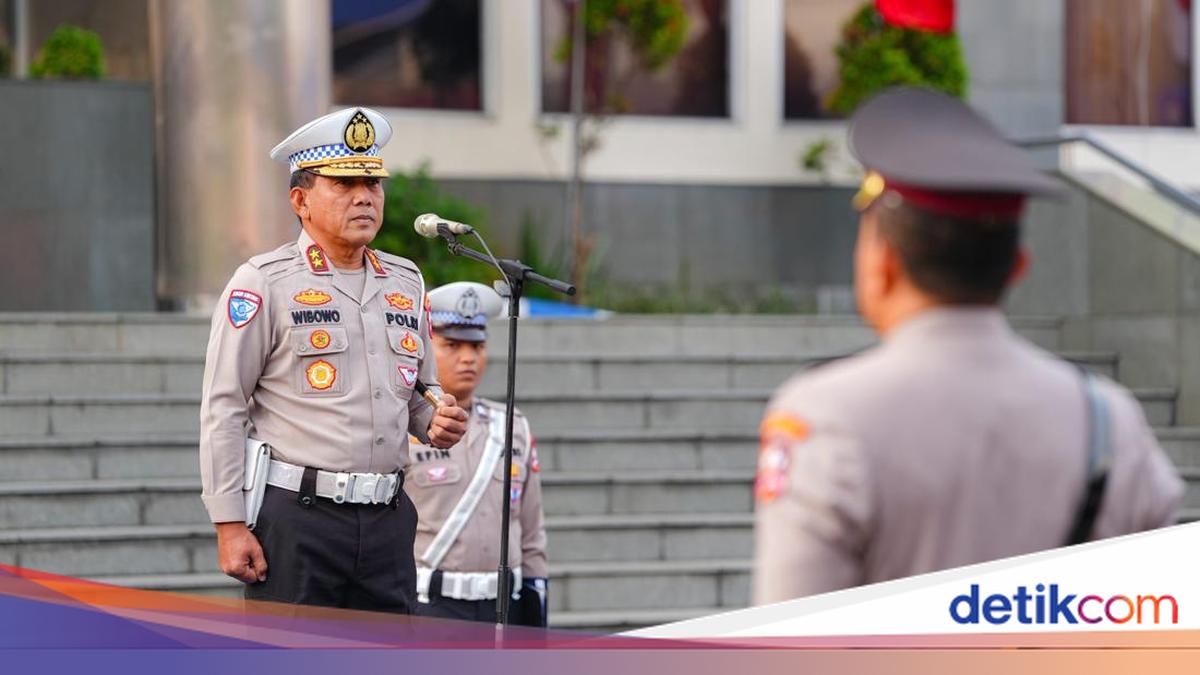 National Police Traffic Corps Chief Leads Handover, Stresses Cohesion and Resilience