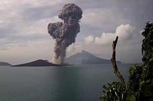 Geological Agency Confirms Viral Anak Krakatau Eruption Video is a Hoax