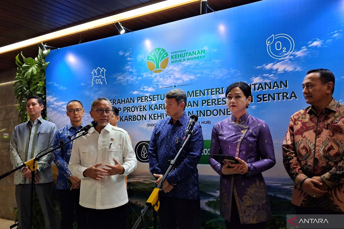 Indonesia aims to end open dumping by 2028: Minister