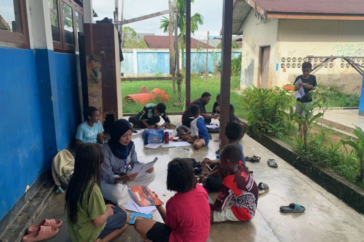 Maybank and ASEAN Foundation Back Two Projects Strengthening Education and Culture in Indonesia