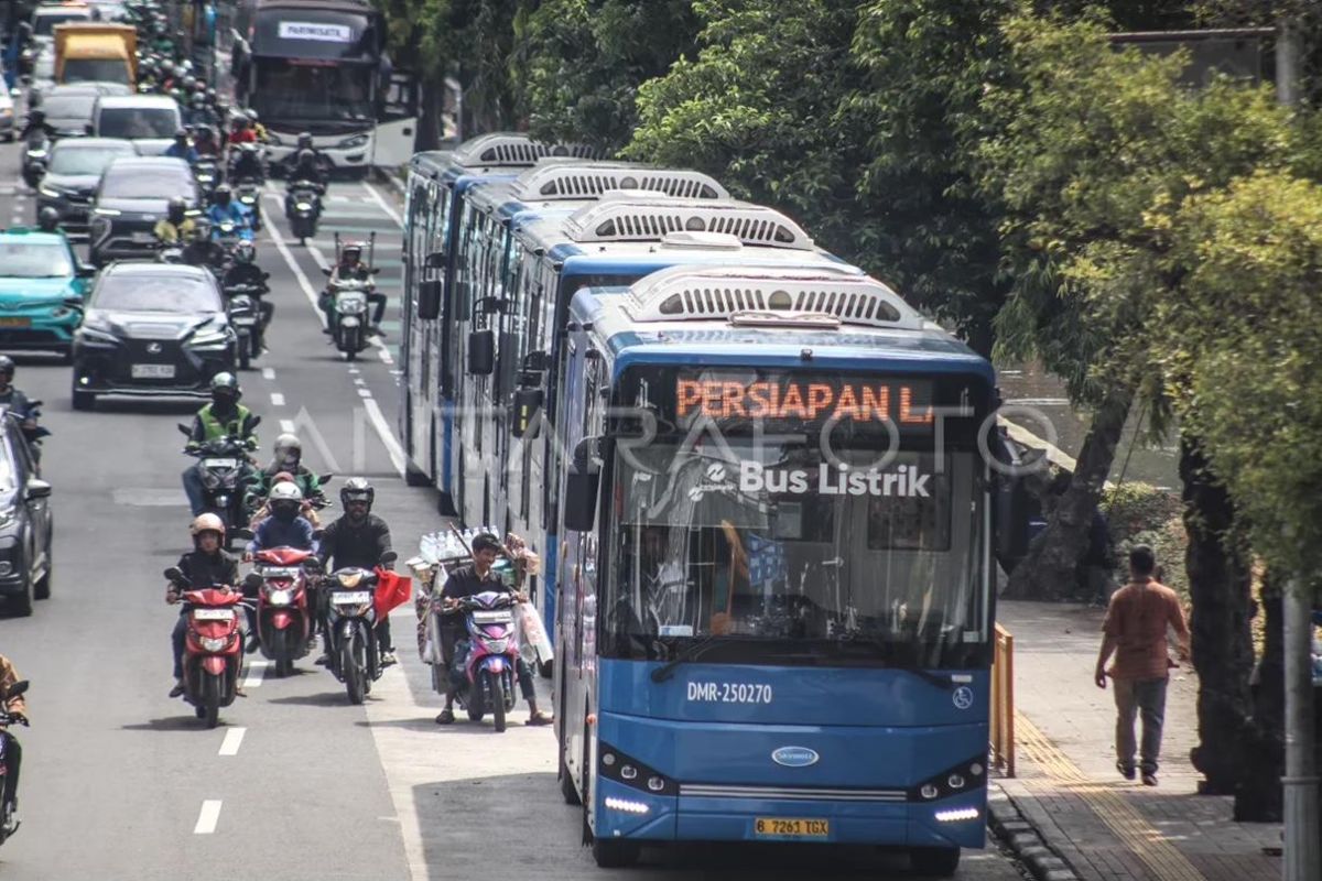 DPRD DKI Urges Transjakarta Tariff Adjustment Not to Cut Transport Development Budget