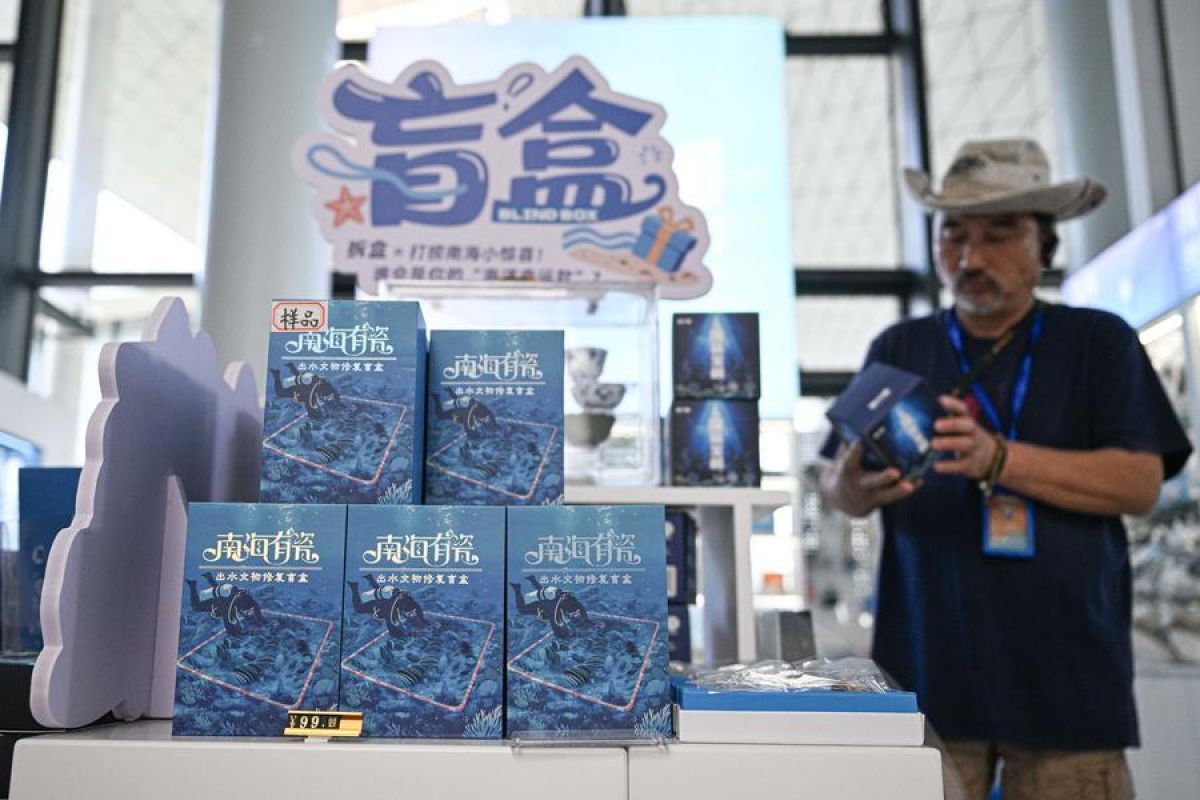 Museum in China Exhibits Creative Products Inspired by Underwater Artefacts