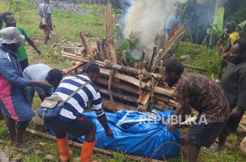 Is the Swelling TNI Posture in Papua Triggering a Rise in Civilian Deaths?