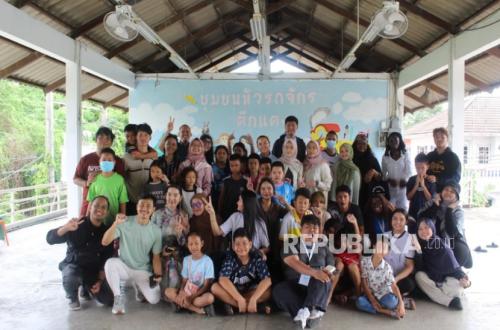 UBSI Delegation Introduces Culture Through Games and Dance in Thailand