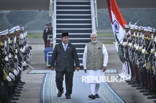 Prabowo and PM Modi Witness Brahmos Missile Procurement Contract