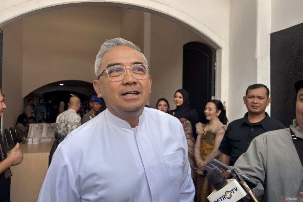 Bandung Mayor Foils Mugging Attempt During Early Morning Patrol