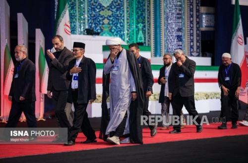 Ayatollah Khamenei and the Death That Changed the World