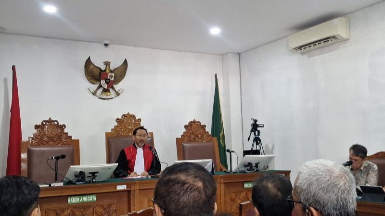 Judge Rules Police Actions Against Roy Suryo Unlawful