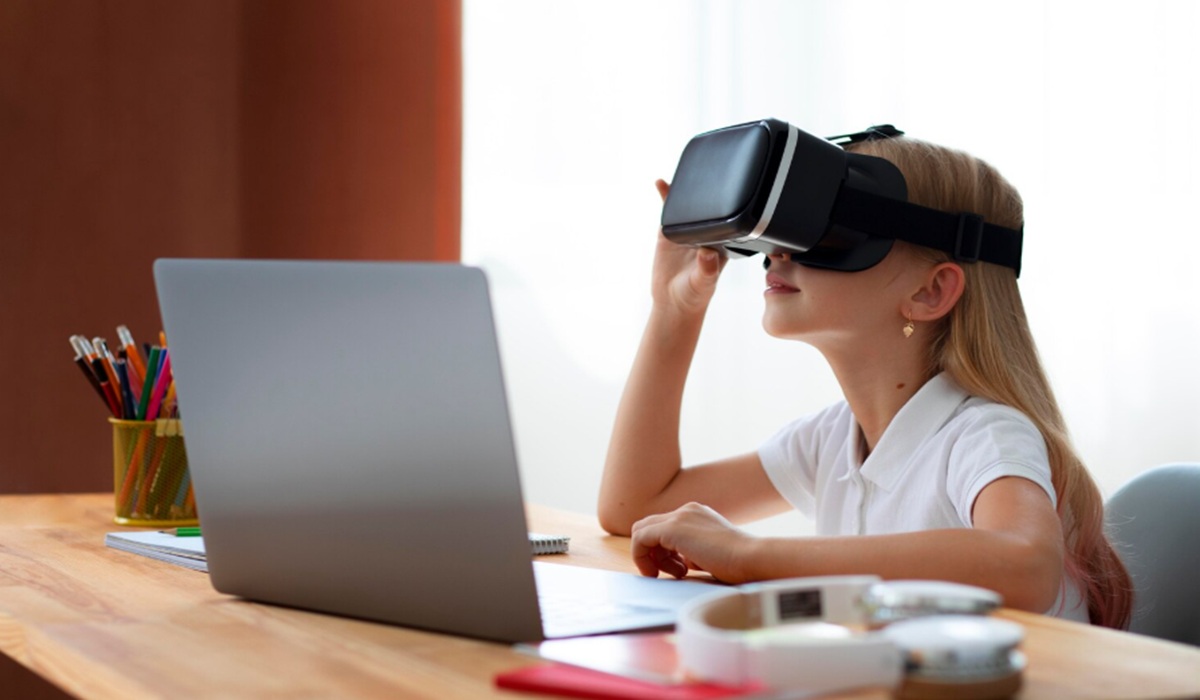AI Transforms the World of Work, Critical Thinking and Creativity Become Essential Skills