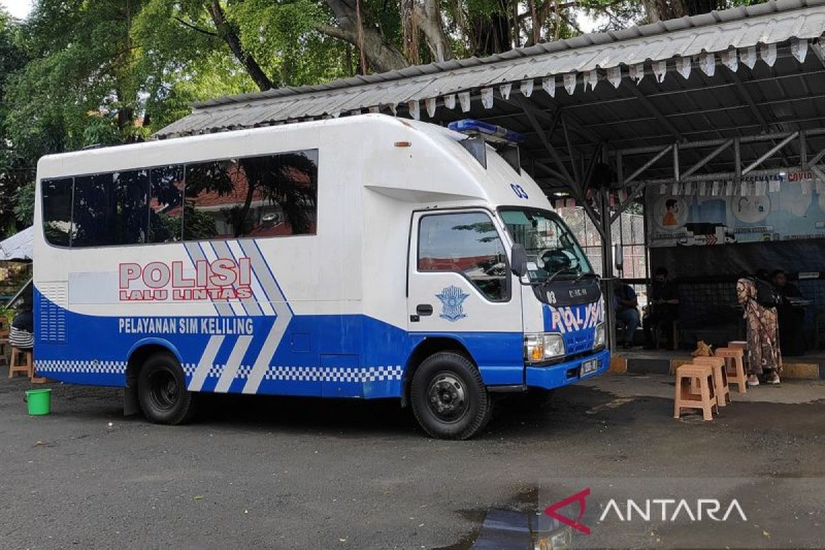 Five mobile driving licence service locations in Jakarta on Wednesday