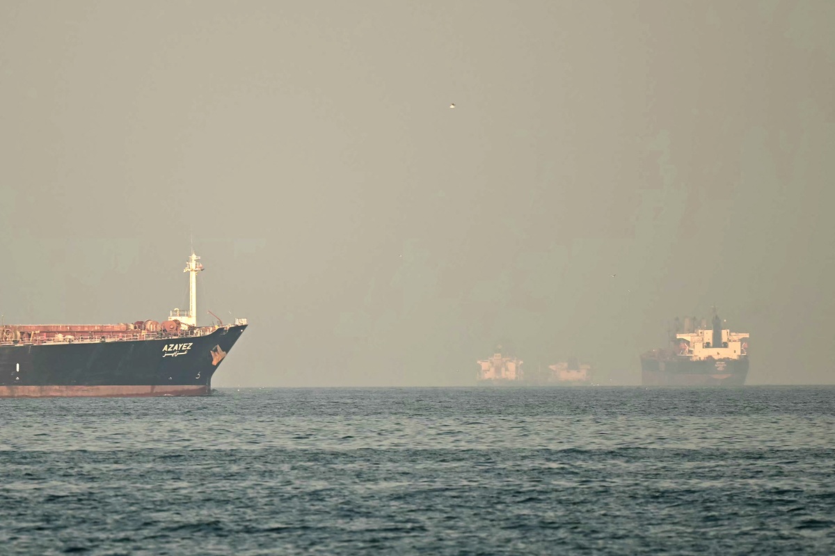 US Launches Powerful Military Strikes Against Iran