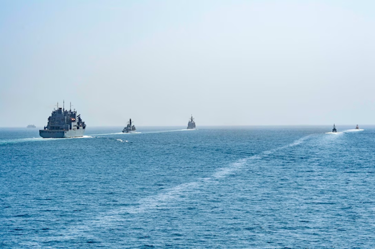 Tehran Threatens Retaliation Against US Attacks Near Strait of Hormuz