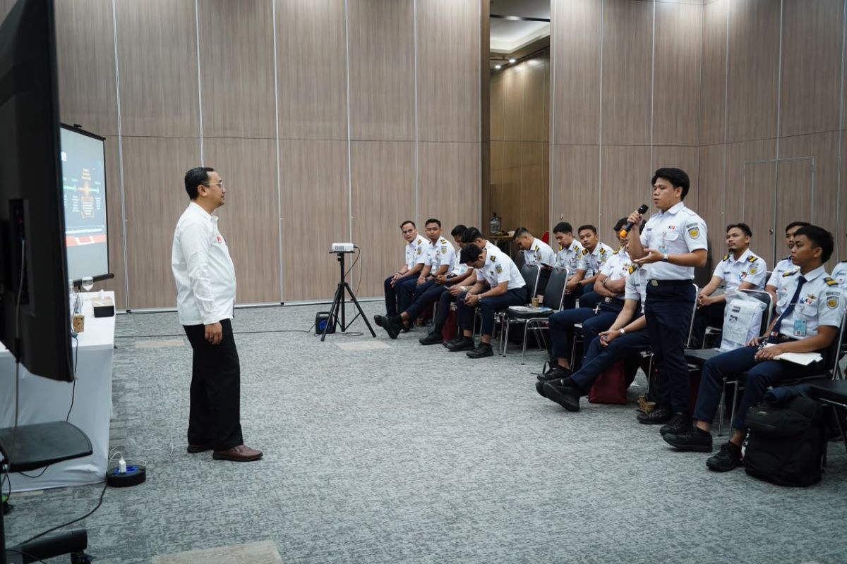 LRT Jabodebek Strengthens Train Attendant Competency Amid Rising Ridership