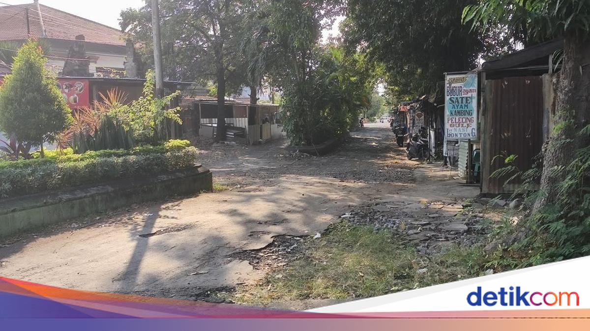 Damaged for Years, Buleleng's Abimanyu Road Remains Unrepaired