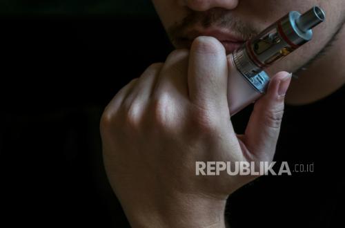 Often Considered Safe, One Puff of a Vape Can Equal a Pack of Cigarettes