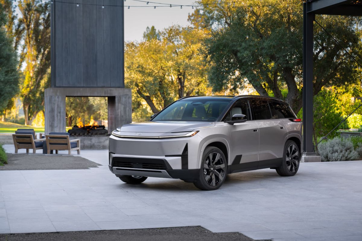 Toyota: PHEV Technology Not Yet Suitable for Heavy-Duty Hilux