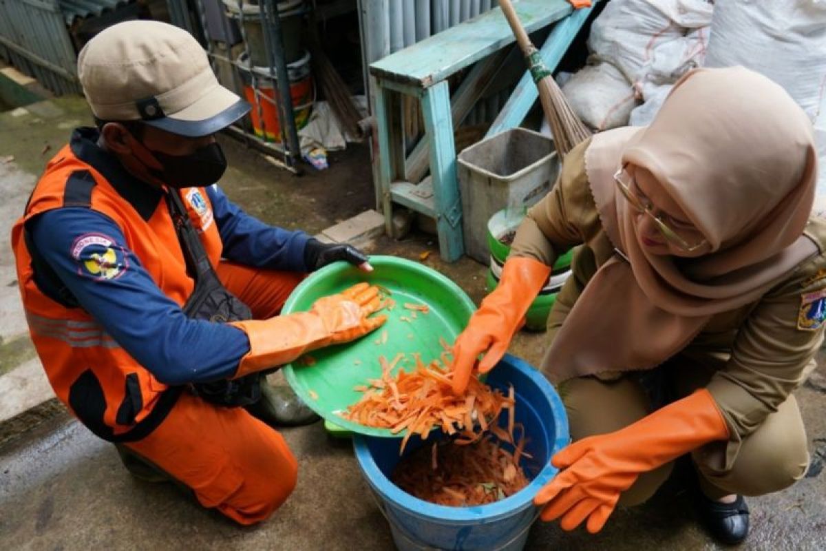 Manggarai Selatan Transforms Organic Waste into Planting Media Using 'Biowash'